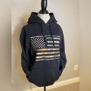 Men’s Large Buck Wear hoodie with American Flag detail. Smoke & pet free home.